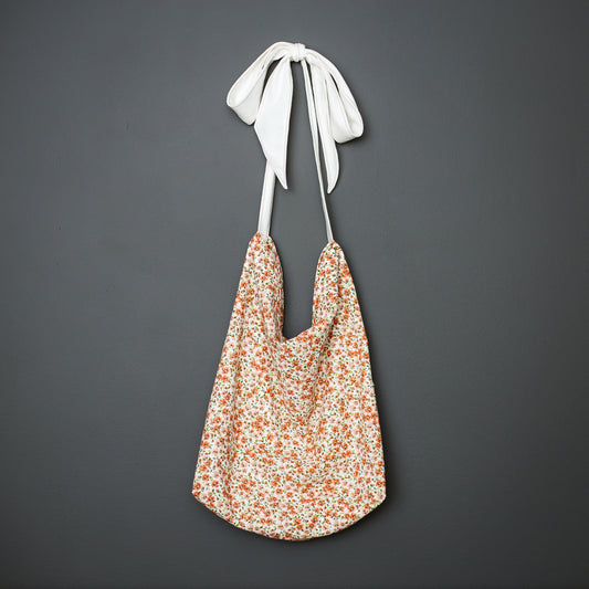 Bow Tie Strap Tote Bag in Pink Floral Print